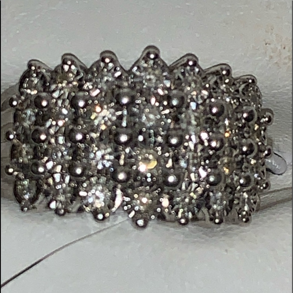 Beautiful .50 ctw diamond ring sterling silver sz7